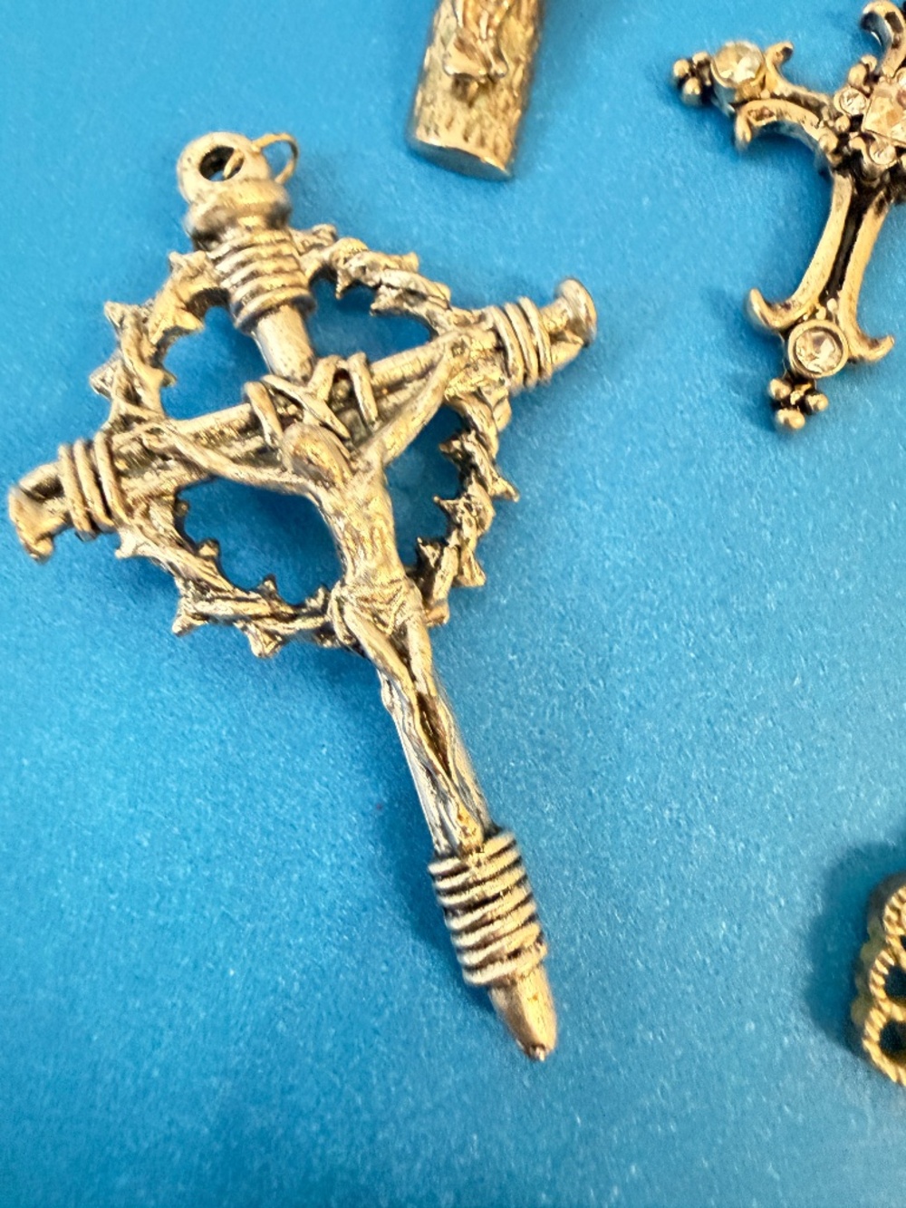 Bundle of 5 Crosses - Picture 5 of 13